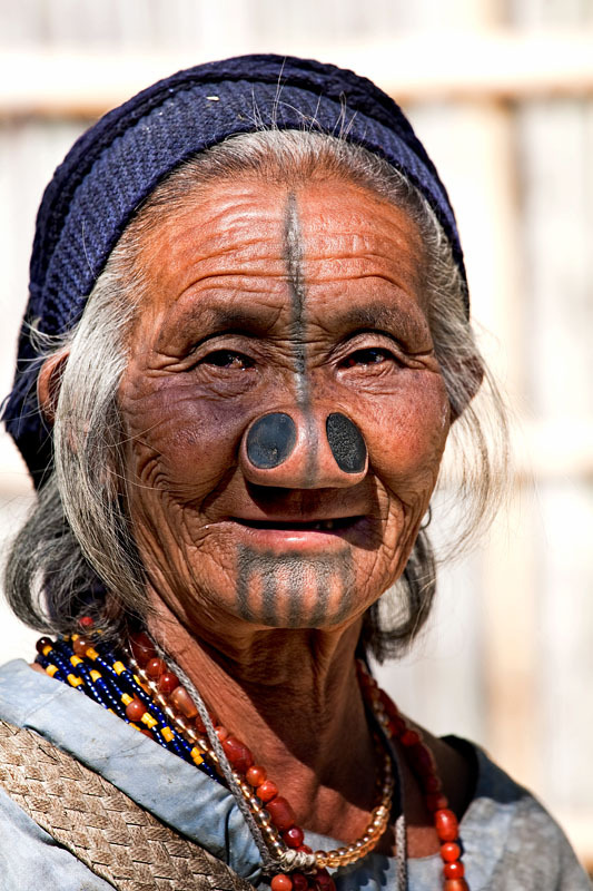 Nose plugs and tattoos – Apatani&nbsp;Tribe